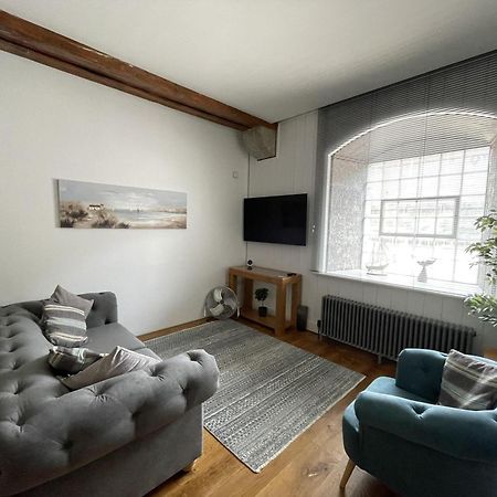 Cozy Coastal Apartment プリマス エクステリア 写真